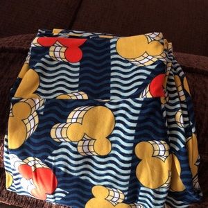 Lularoe Disney os leggings